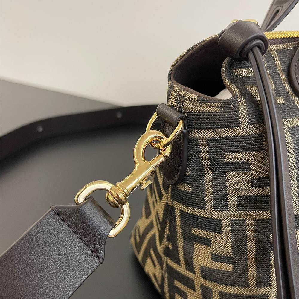 Fendi By The Way Selleria Medium