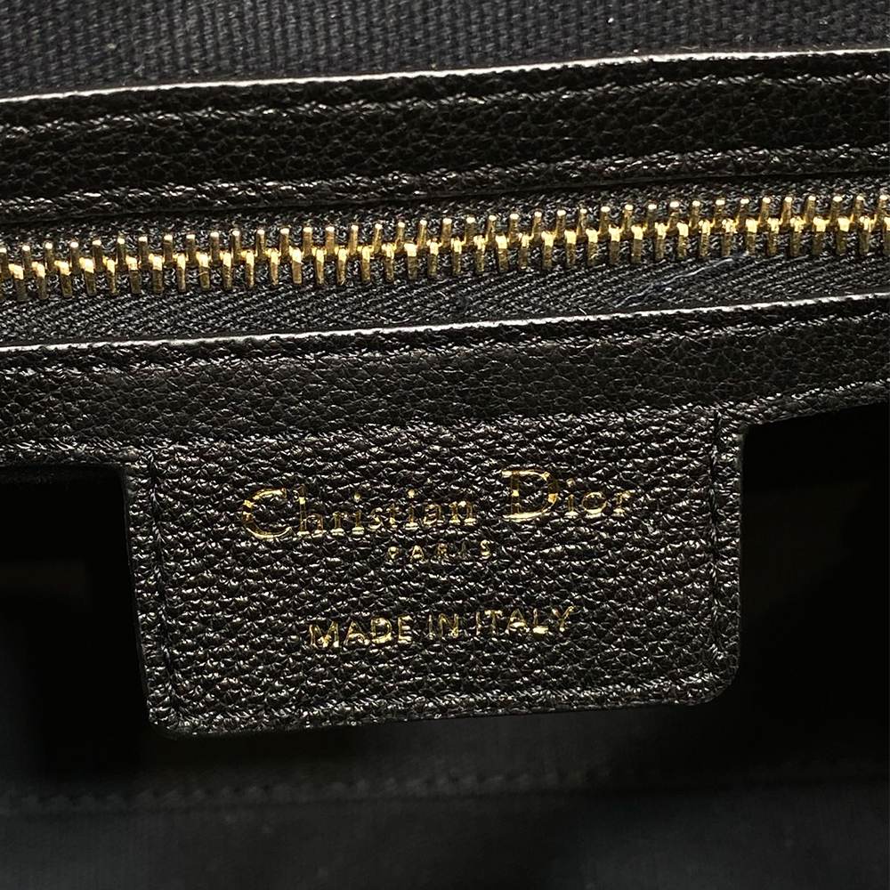 Dior Medium Dior Voyage Bag(high-end grade)