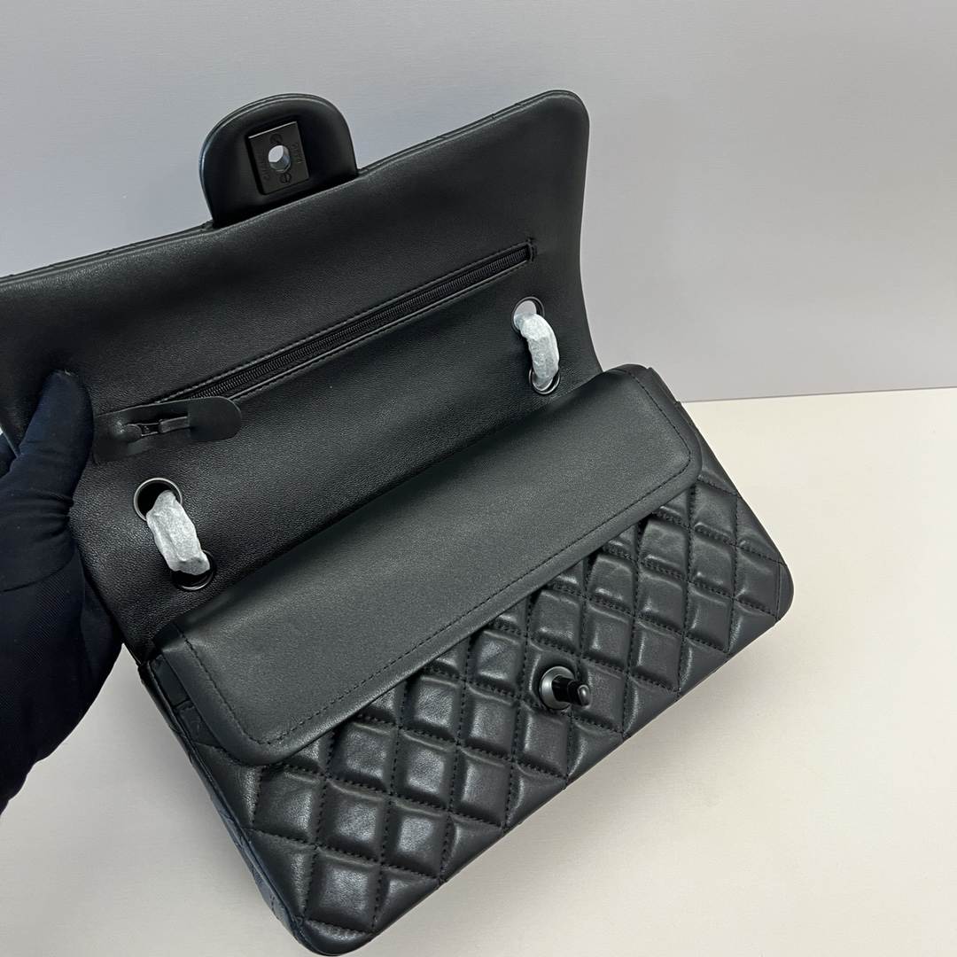 CHANEL CHANEL Medium Classic Flap Handbag(high-end grade)
