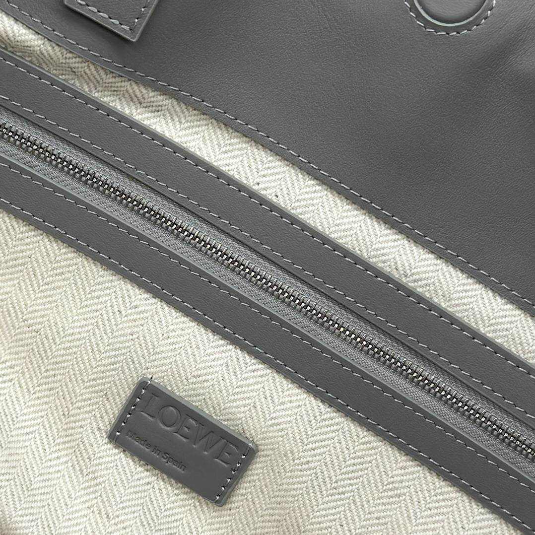 Loewe Large Flamenco