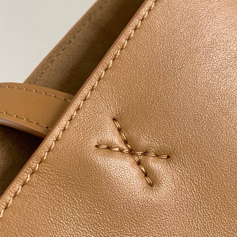 Loewe Medium Puzzle Fold