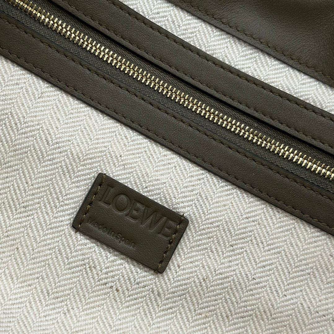 Loewe Large Flamenco