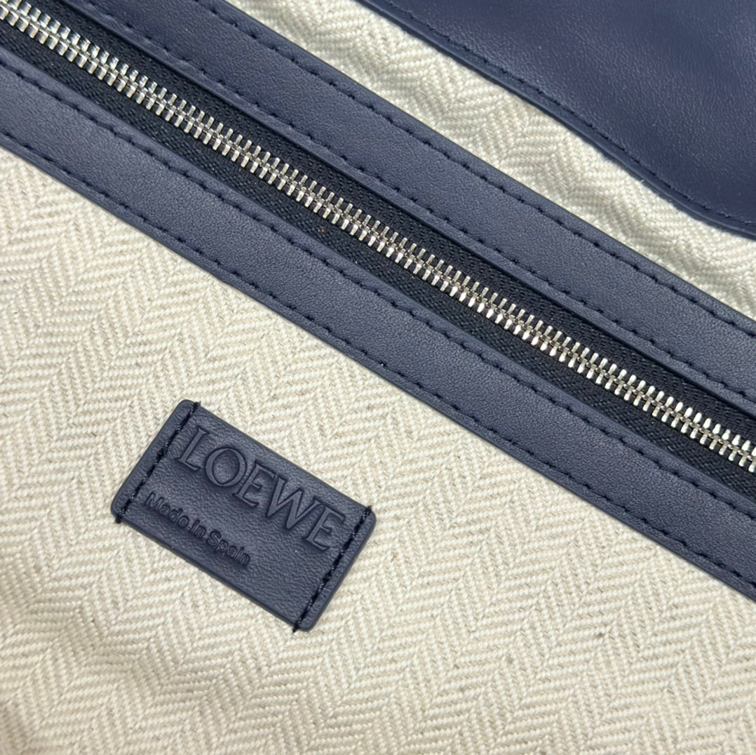 Loewe Large Flamenco