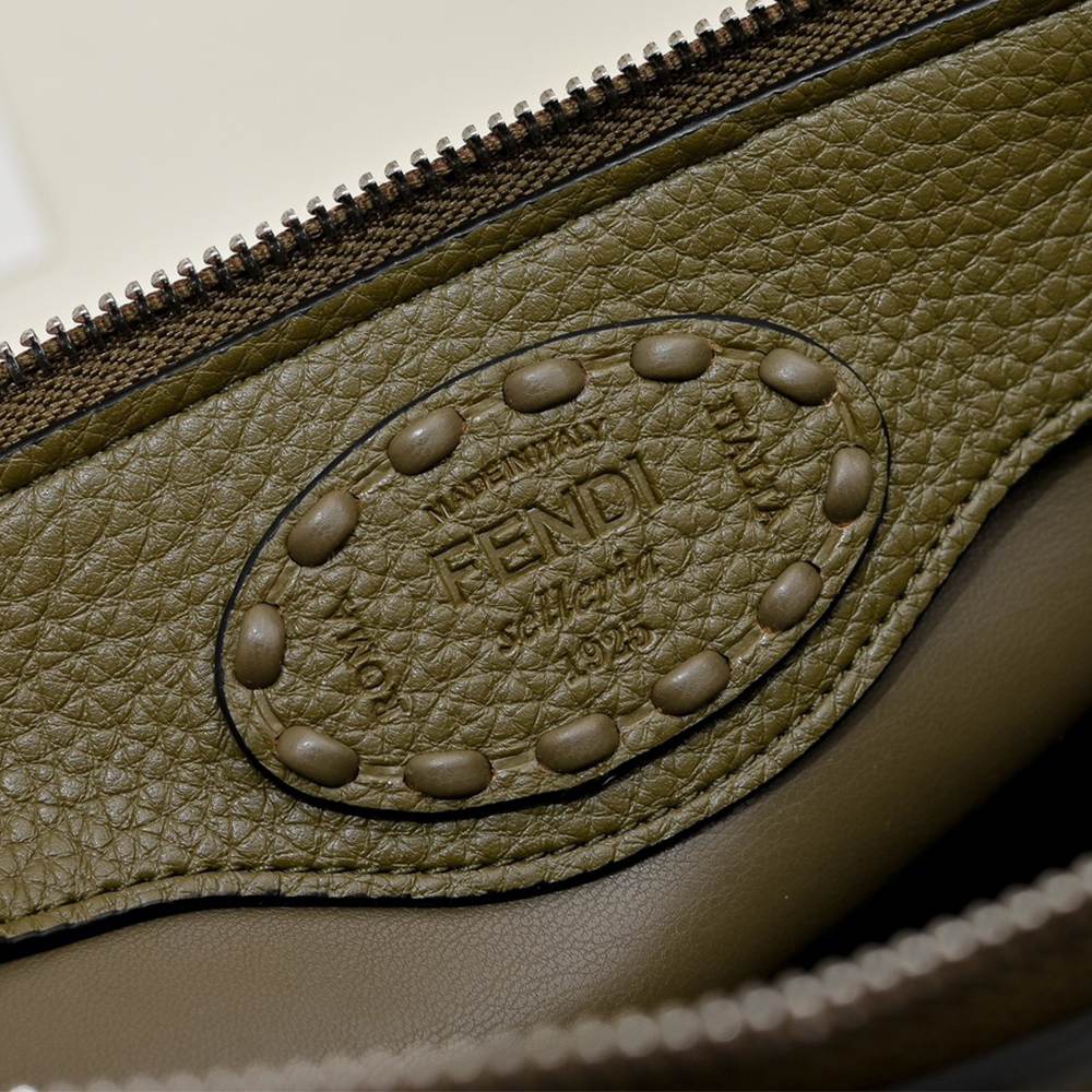 Fendi By The Way Selleria Medium