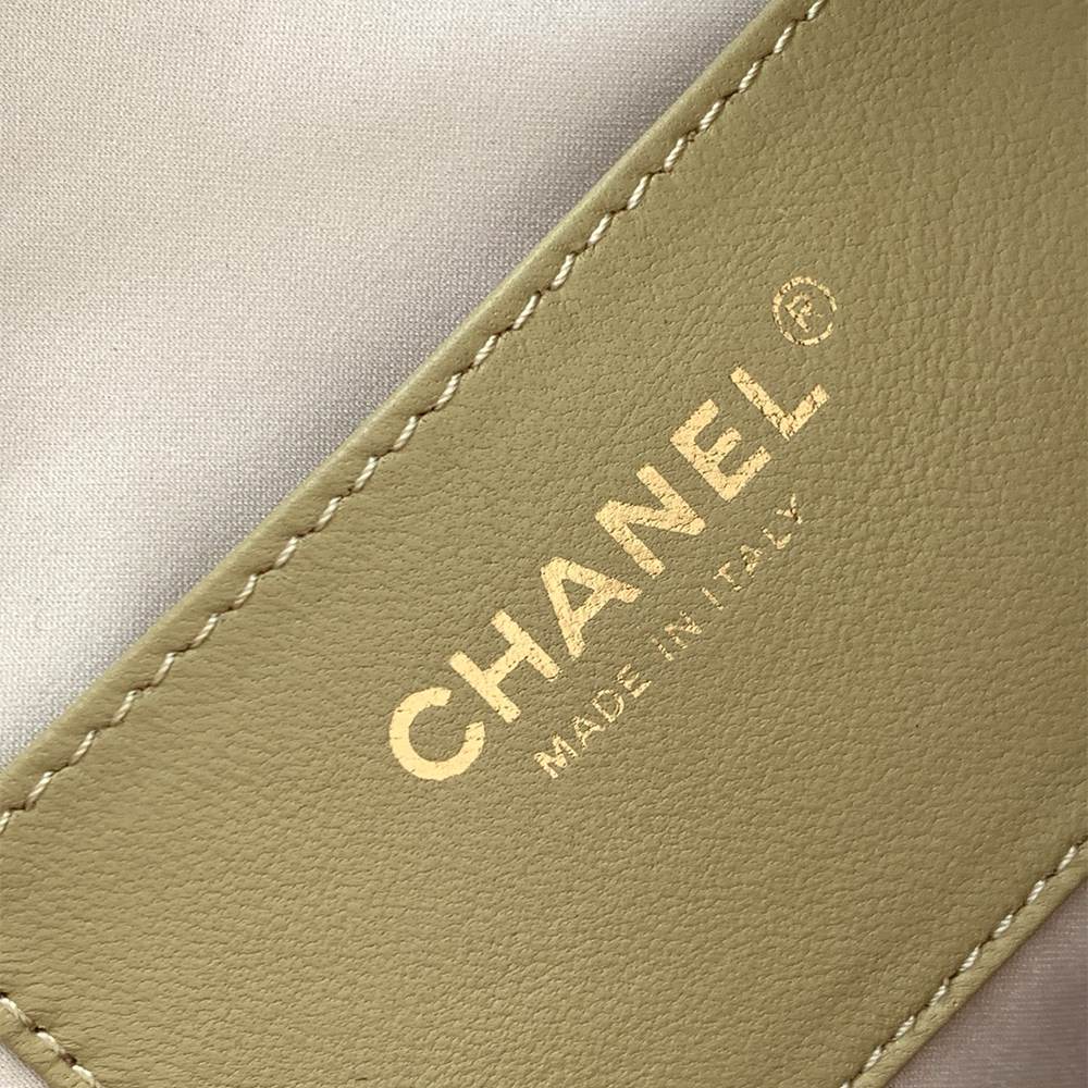 CHANEL 25 Medium Handbag(High-end grade)
