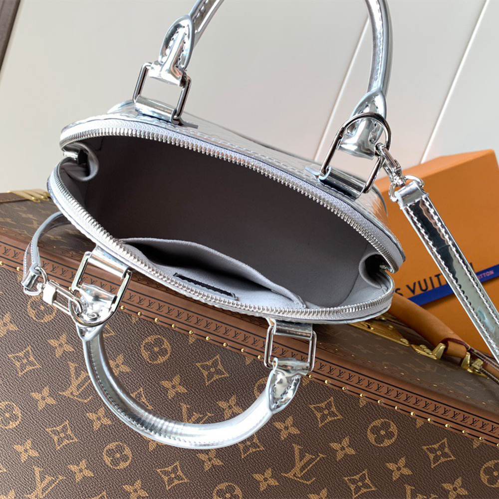 Louis Vuitton Alma BB