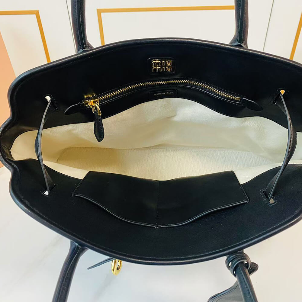MiuMiu Medium Aventure Nappa