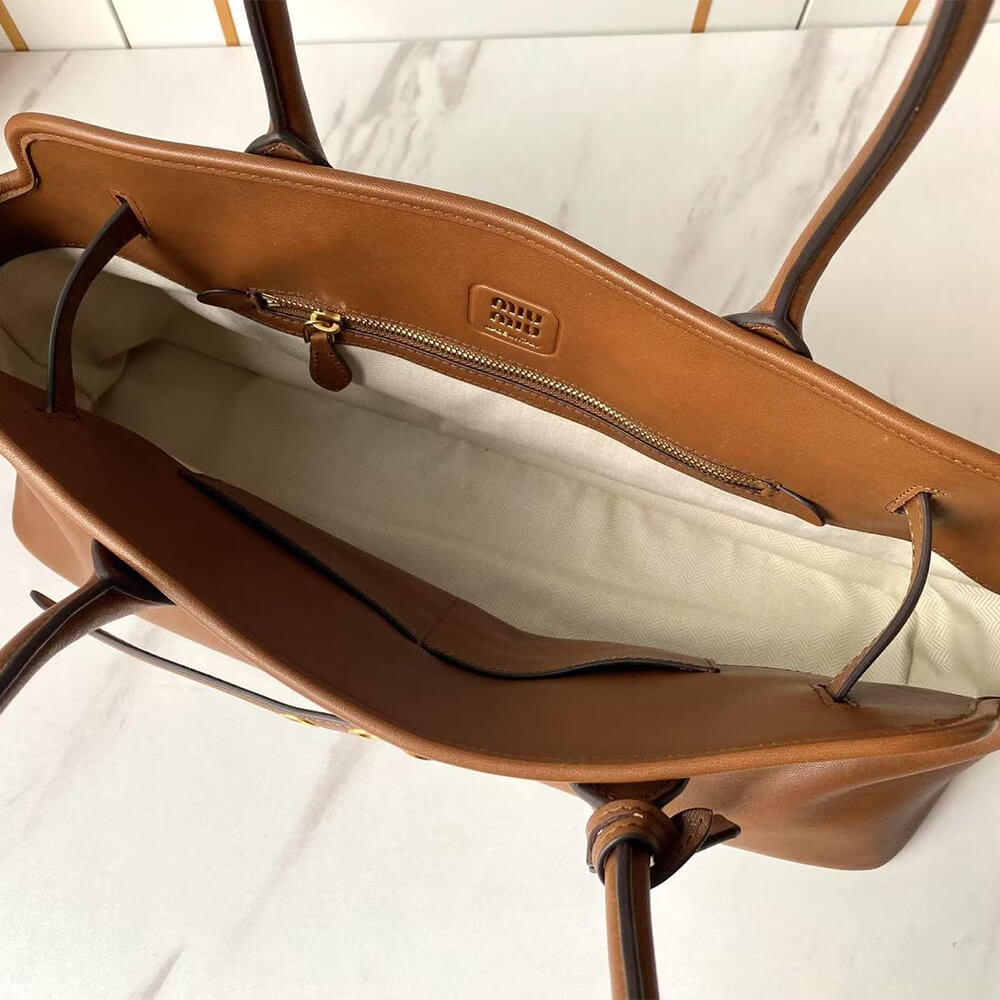 MiuMiu Large Aventure Nappa