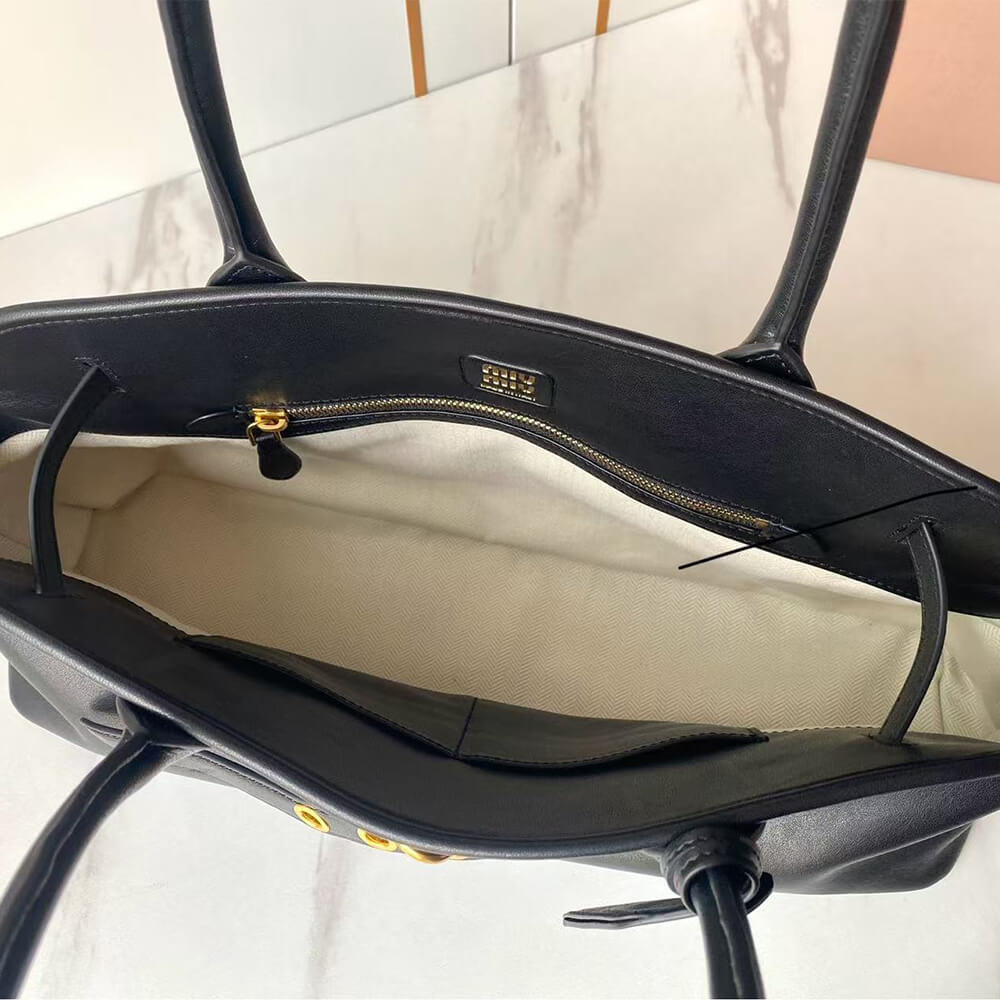 MiuMiu Large Aventure Nappa