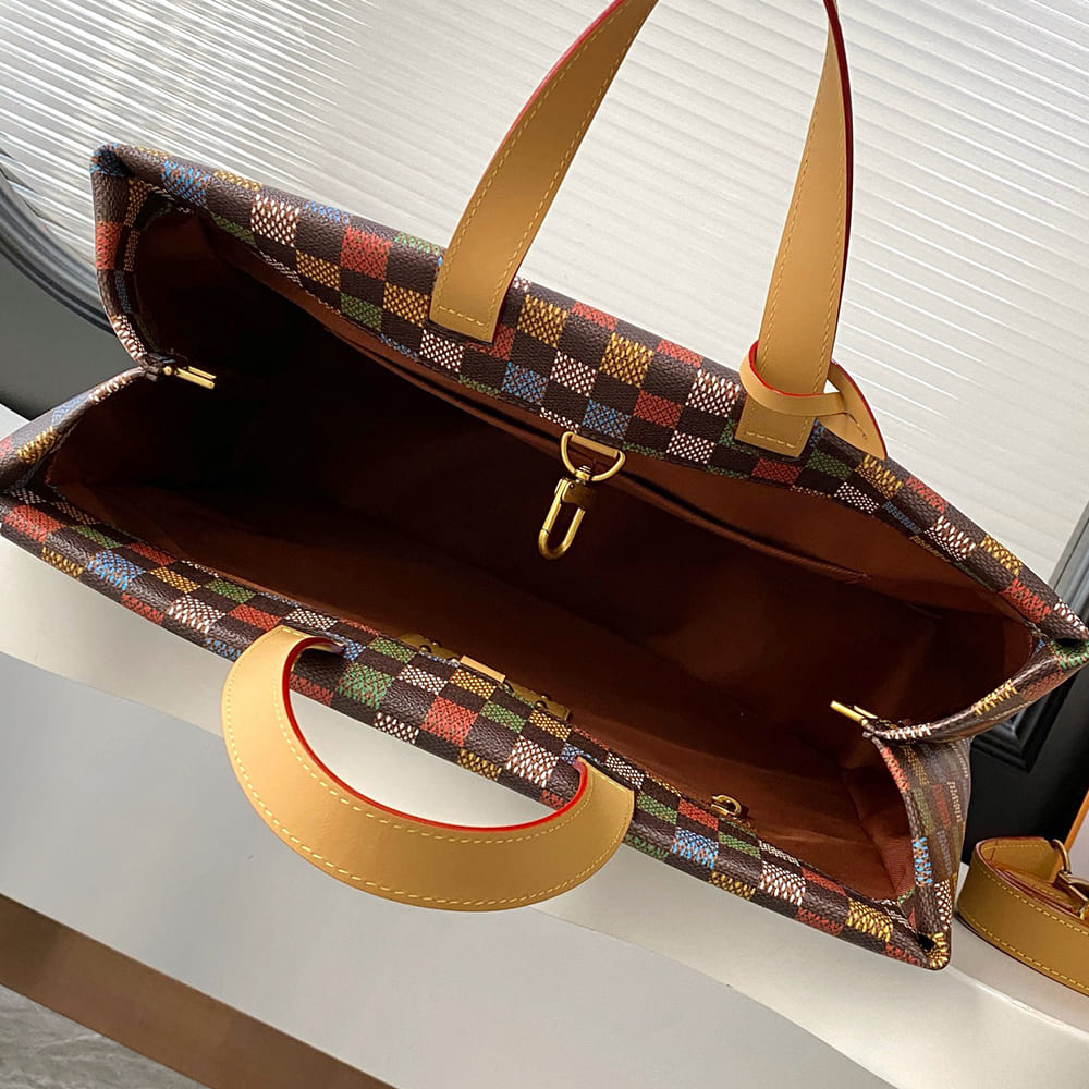 Louis Vuitton Shopper Tote MM