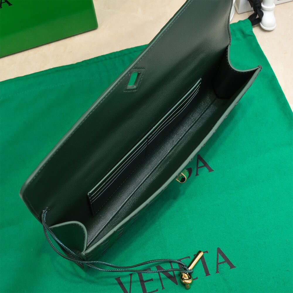 Bottega Veneta Andiamo Clutch