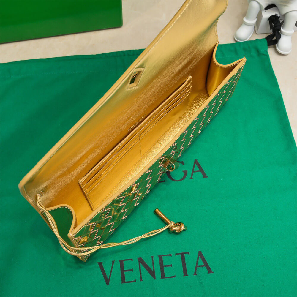 Bottega Veneta Andiamo Clutch