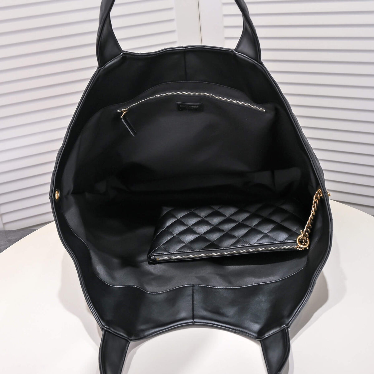Ysl Icare Maxi