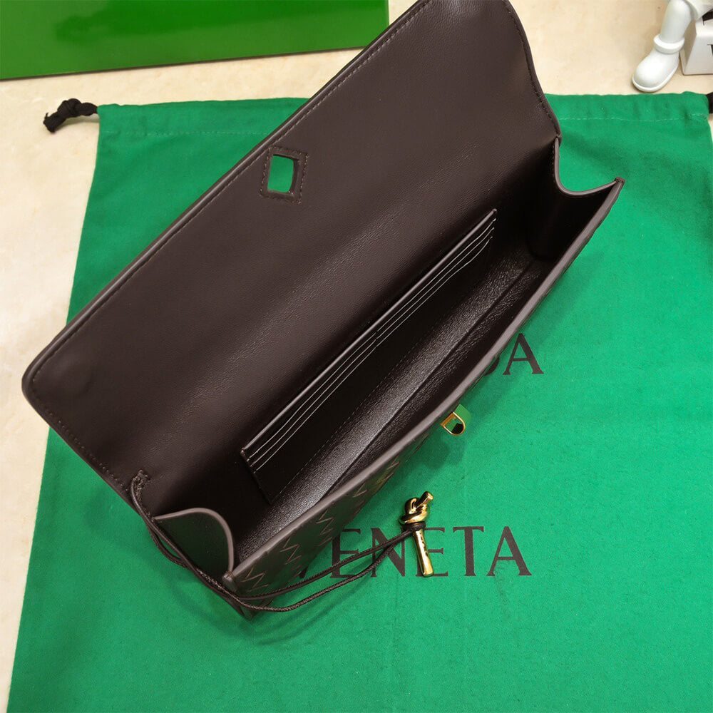 Bottega Veneta Andiamo Clutch