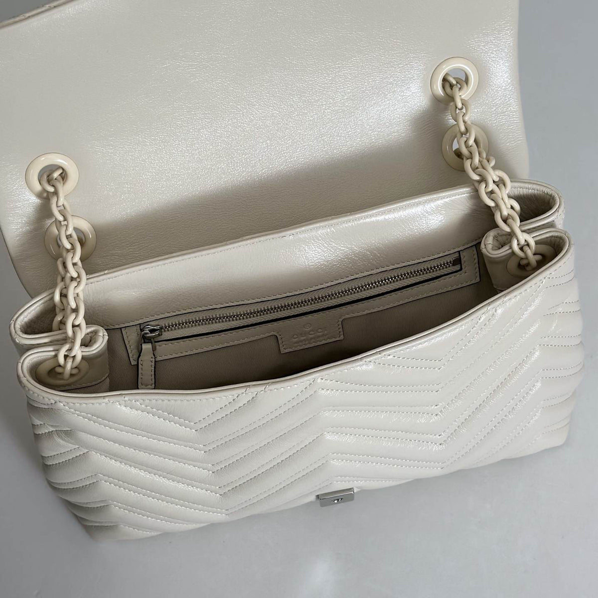 Gucci Marmont medium shoulder bag