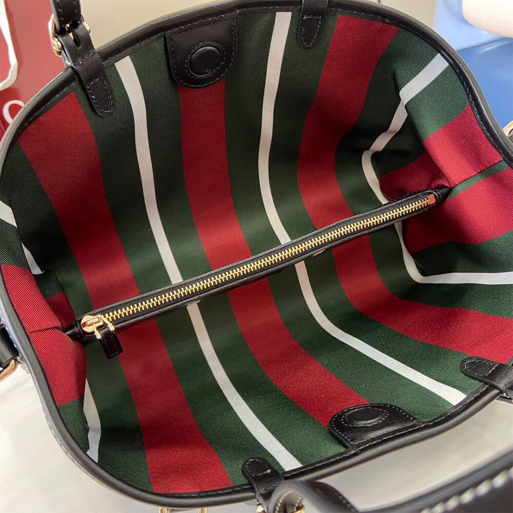 Gucci Emblem Medium