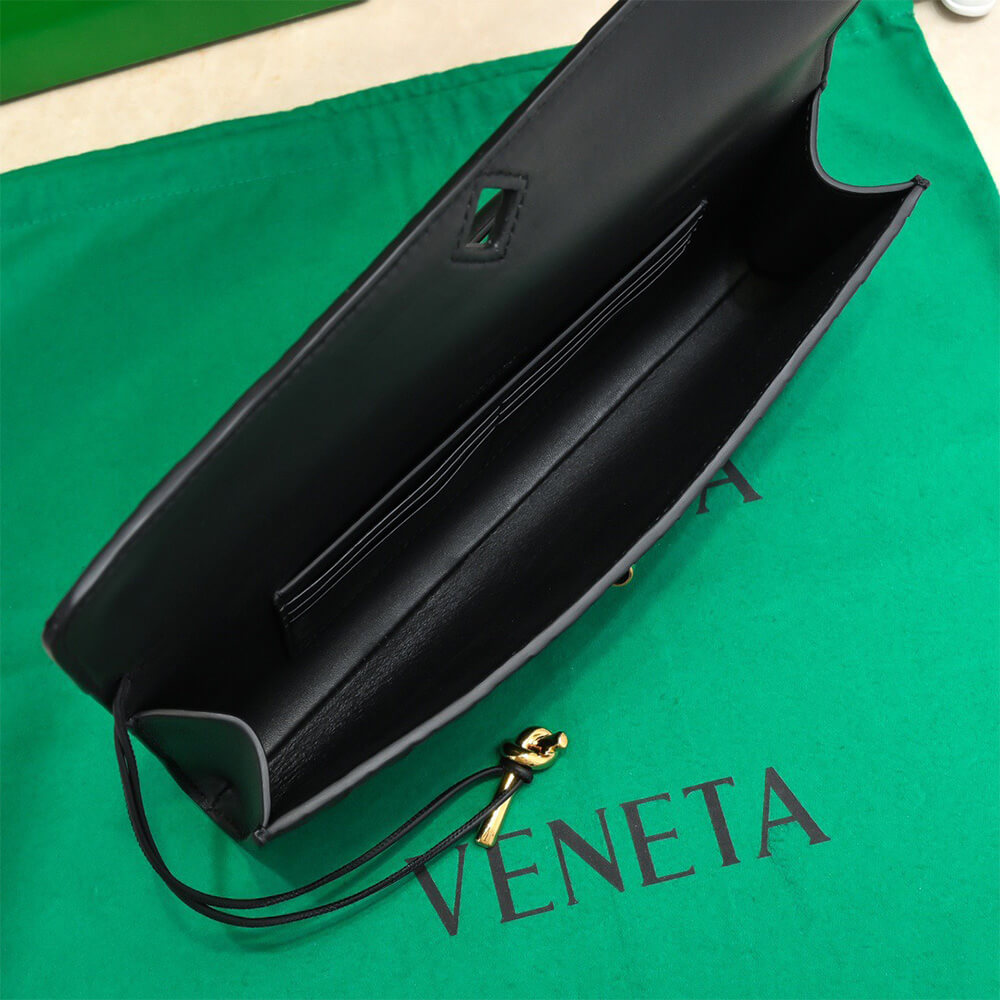 Bottega Veneta Andiamo Clutch
