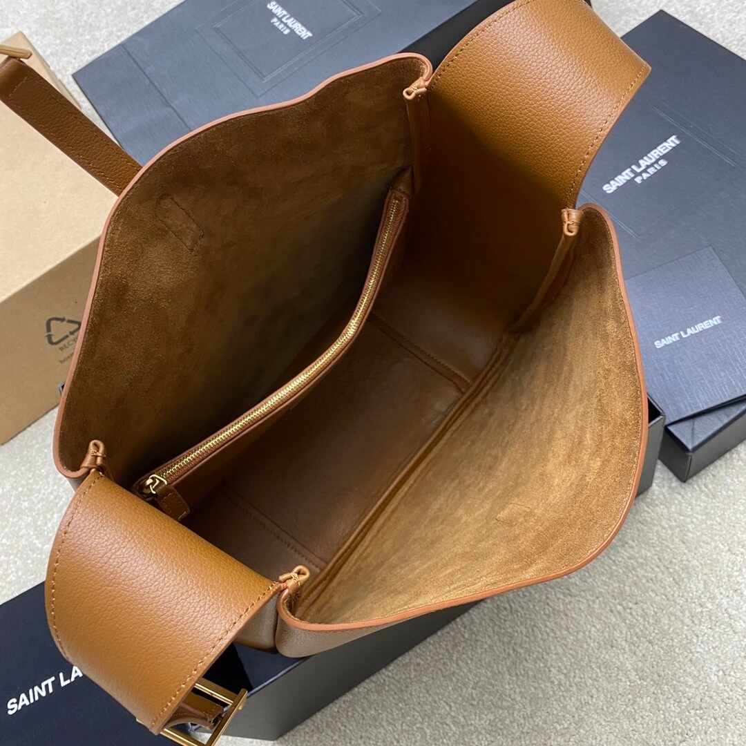 Ysl Le 5 À 7 Large