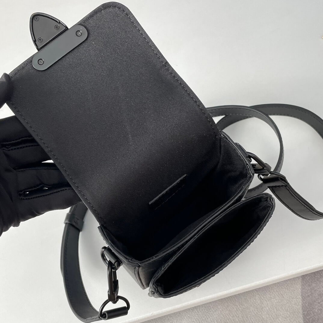 Louis Vuitton S-Lock Vertical