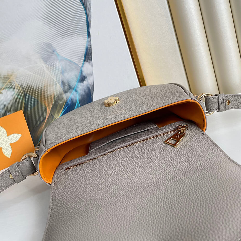 Louis Vuitton Pont 9 Soft