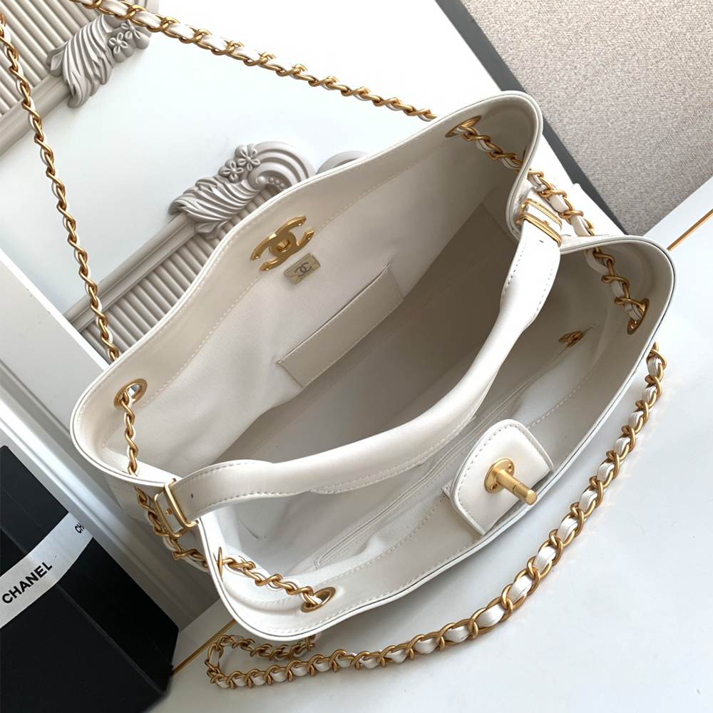 CHANEL Small Shopping Bag(high-end grade)