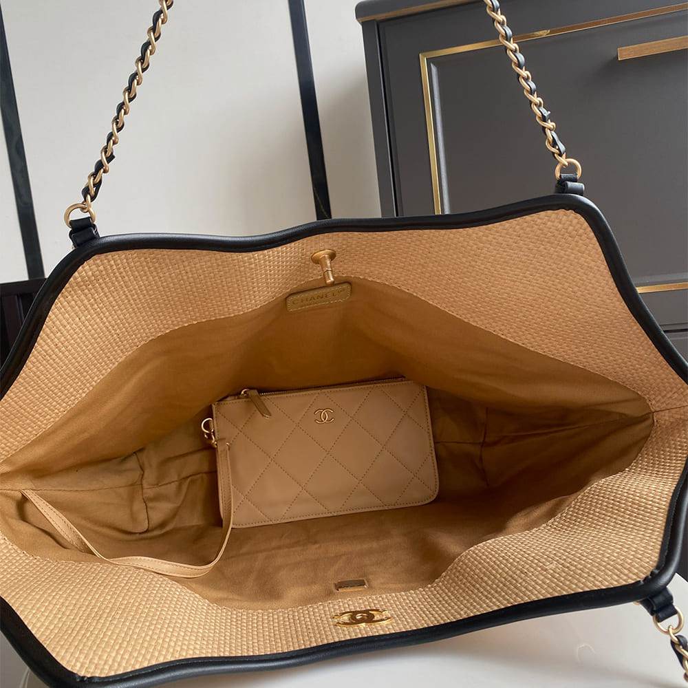 Chanel Maxi Shopping