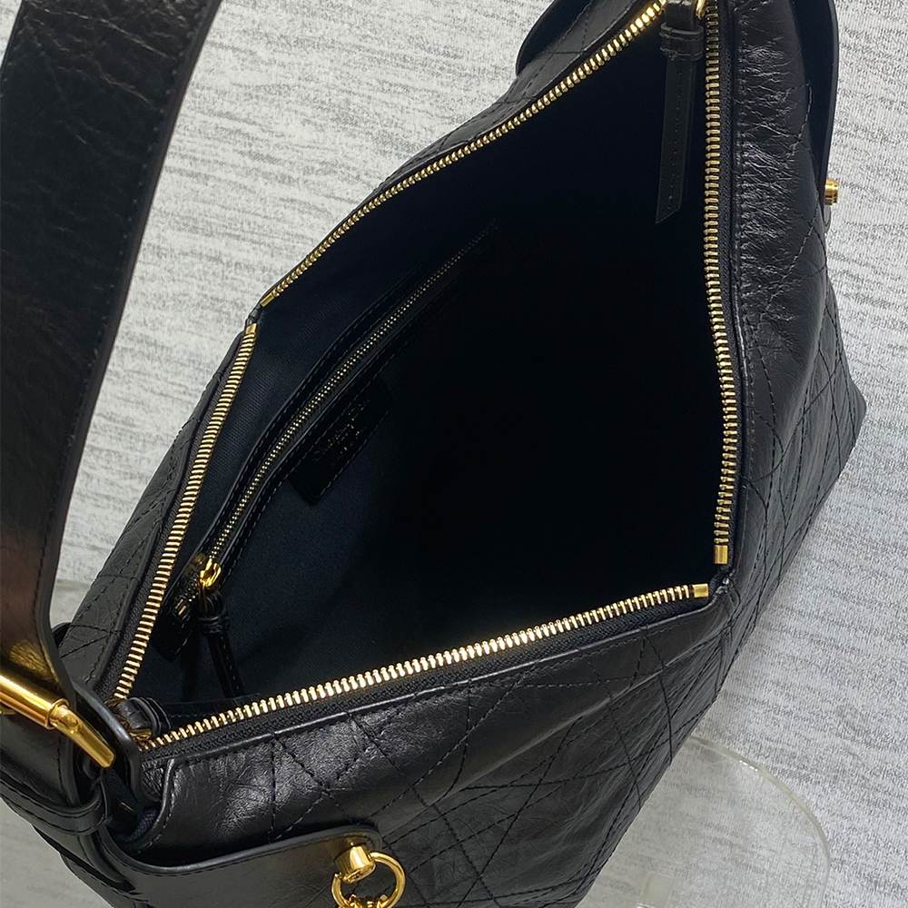 Dior Medium Dior Voyage Bag(high-end grade)