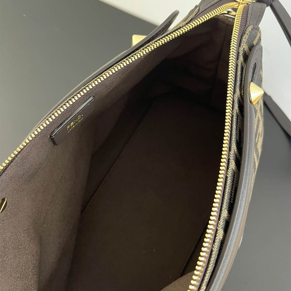 Fendi By The Way Selleria Medium