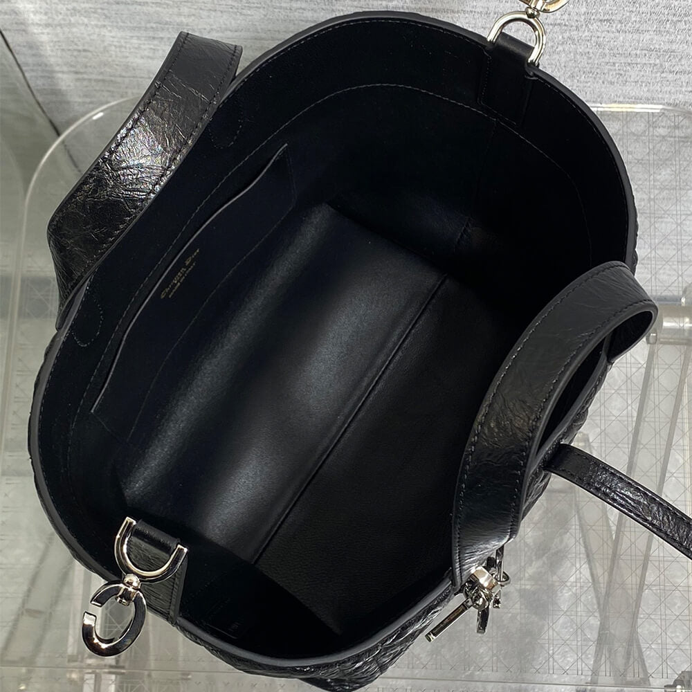 Dior Medium Toujours Vertical