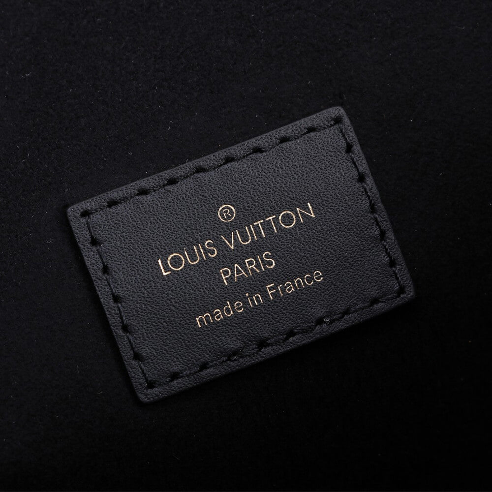 Louis Vuitton Pochette Métis