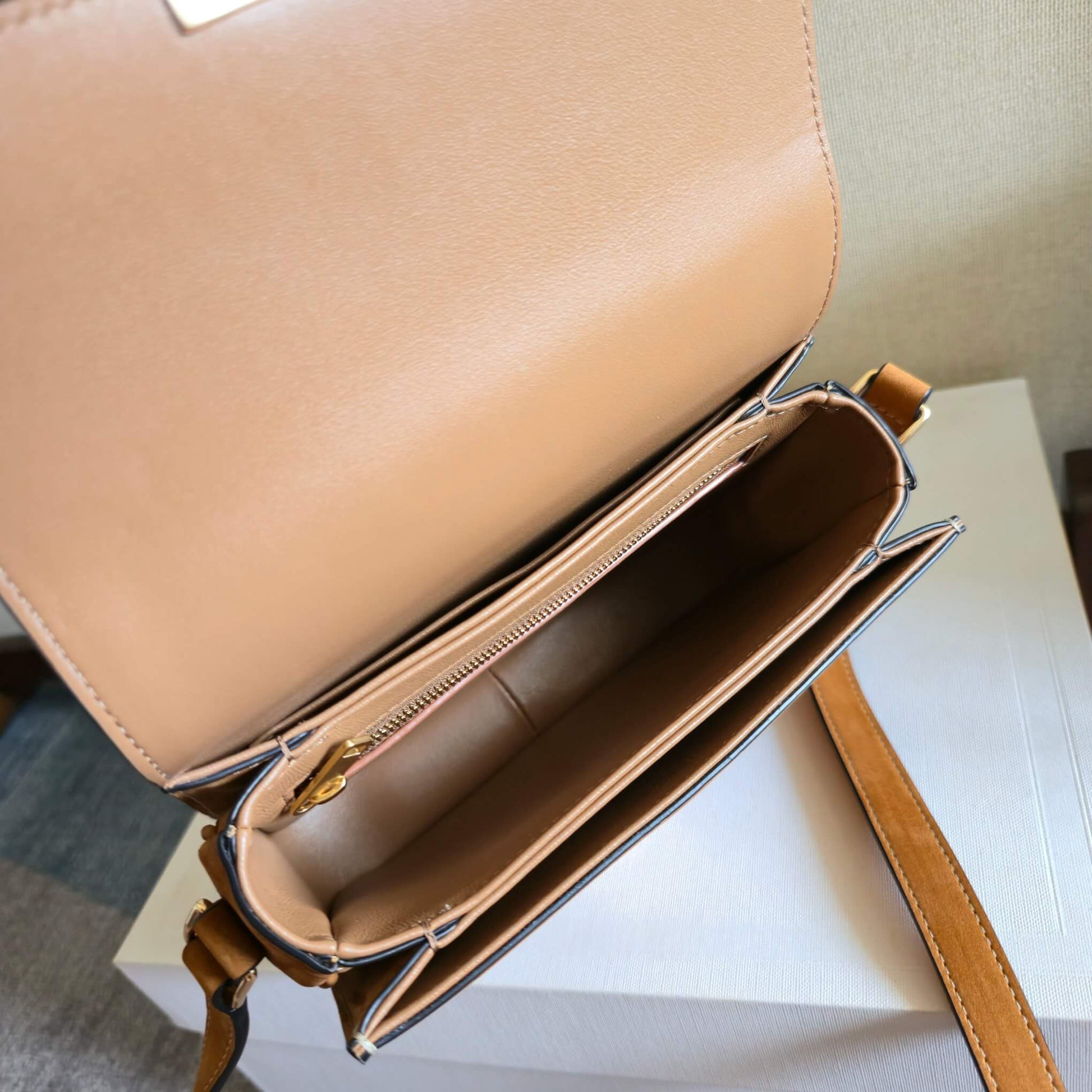 CELINE TEEN TRIOMPHE handbag(HIGH-END GRADE)