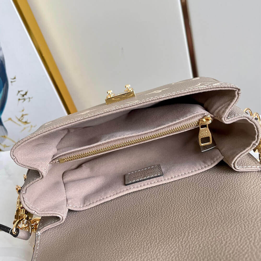 Louis Vuitton Pochette Métis East West
