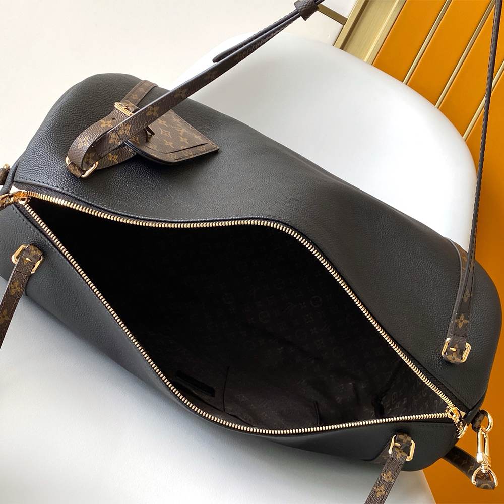 Louis Vuitton Express GM