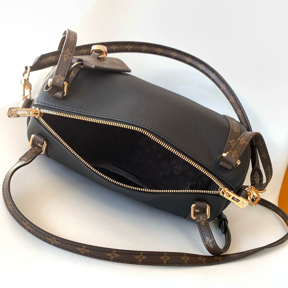 Louis Vuitton Express PM