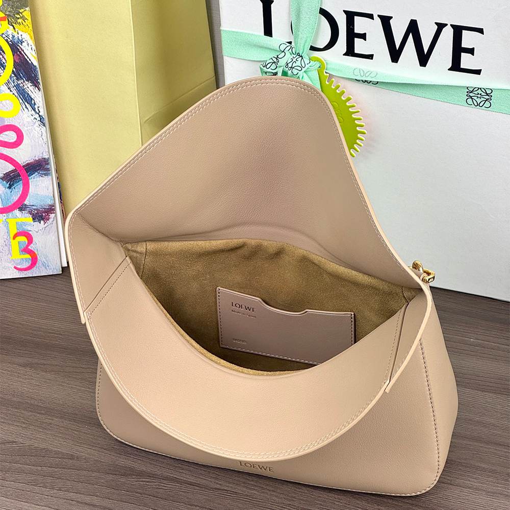Loewe Medium Ola bag
