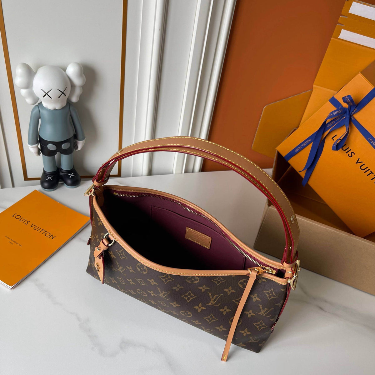 Louis Vuitton CarryAll East West