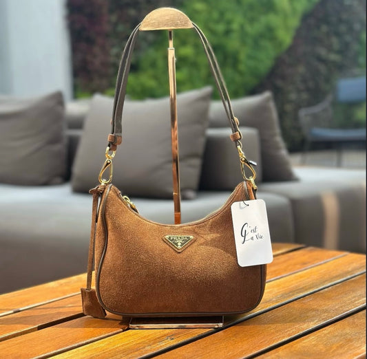 Bolsa Prada Re-Edition Mini Camurça