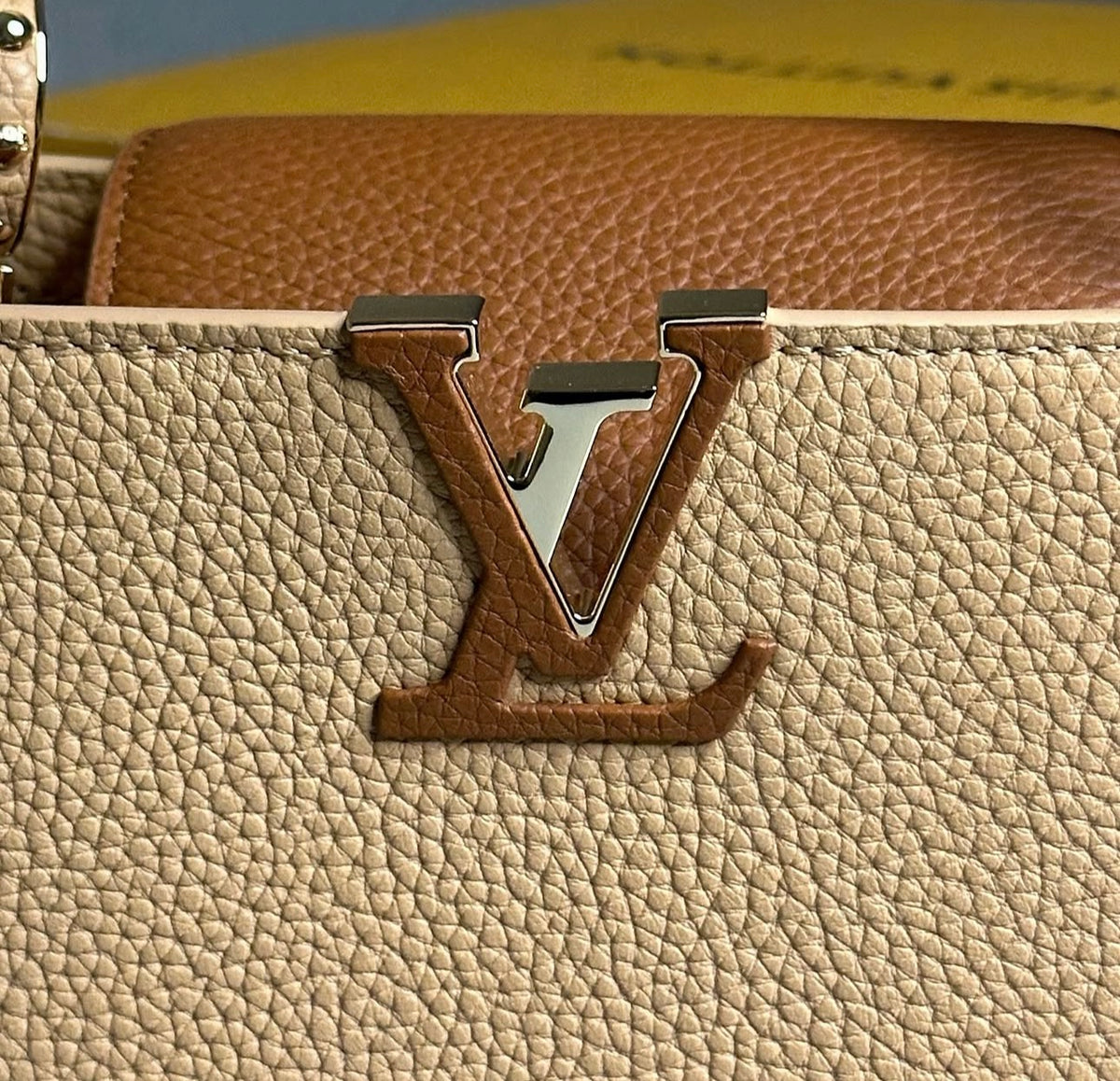 Louis Vuitton Capucines MM