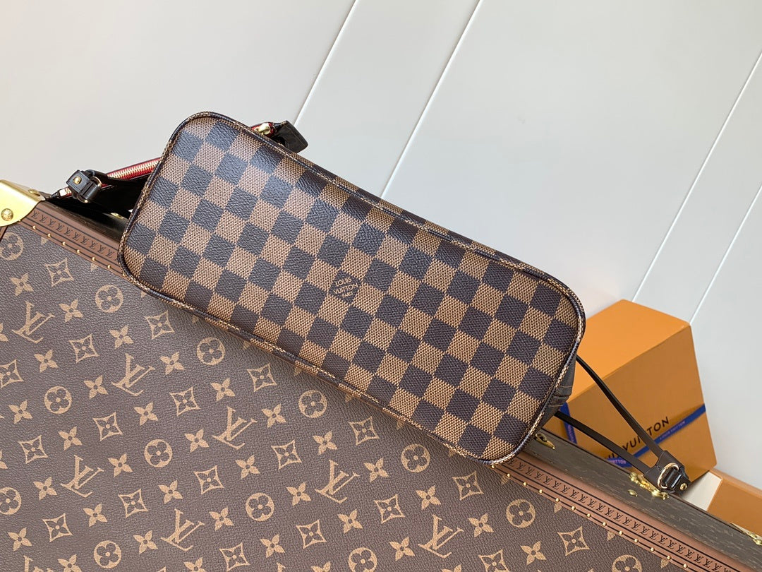 Louis Vuitton Neverfull PM