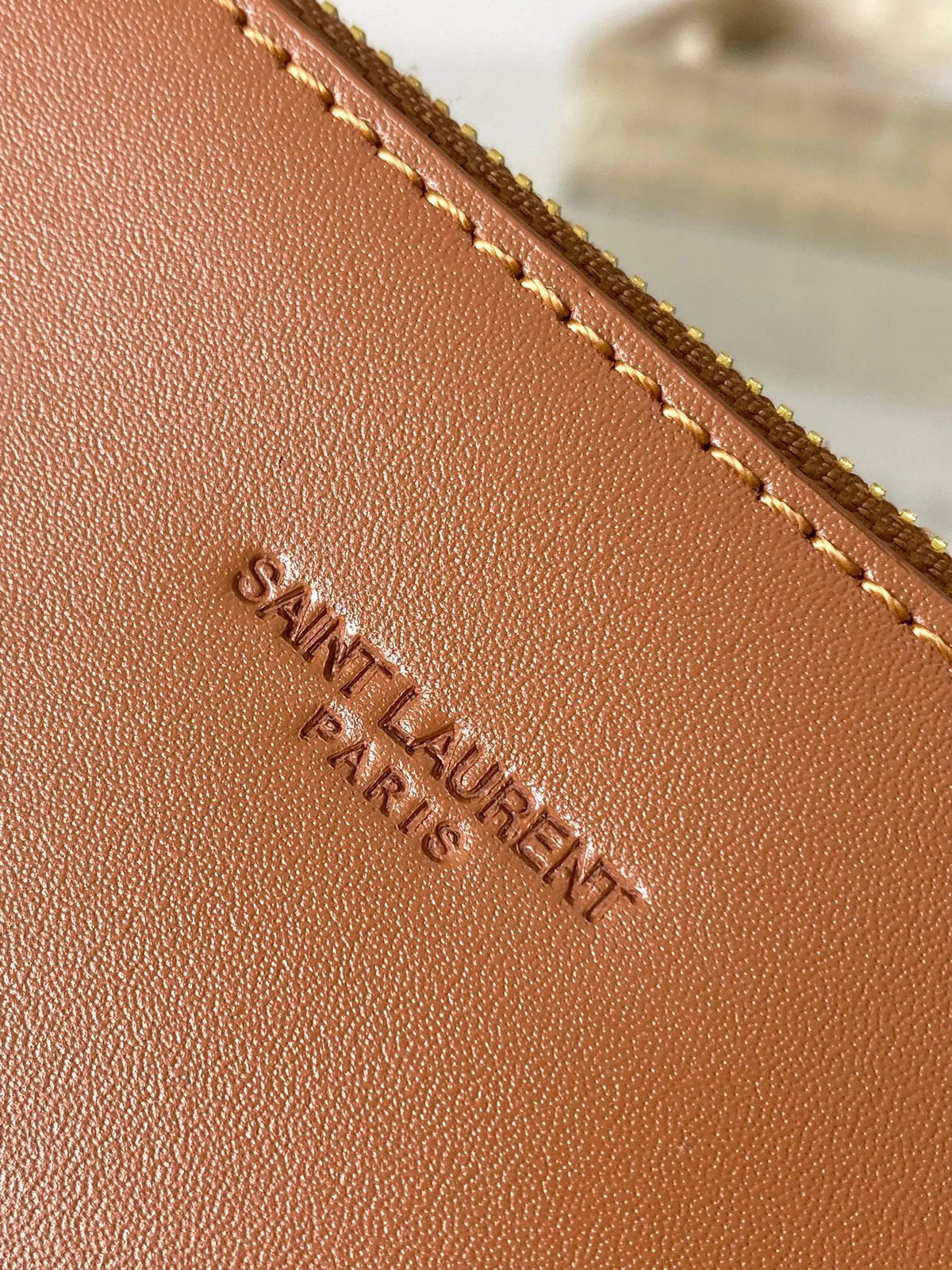 Ysl Le 37 Raffia