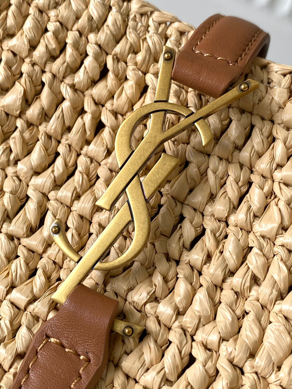 Ysl Le 37 Raffia