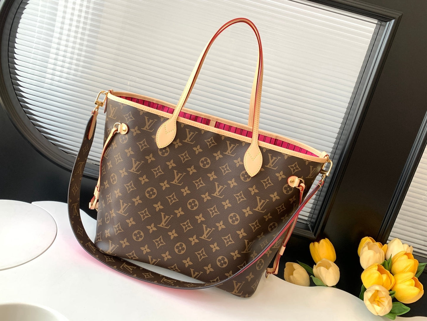 Bolsa Louis Vuitton Neverfull Inside Out MM